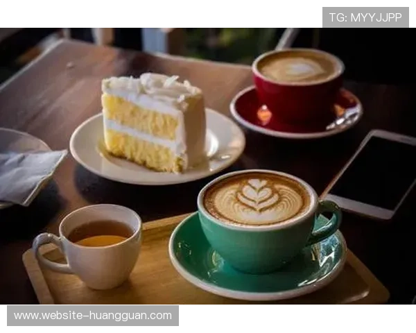 澳门摩卡甜点与咖啡的完美结合，满足你对美食的所有幻想与期待